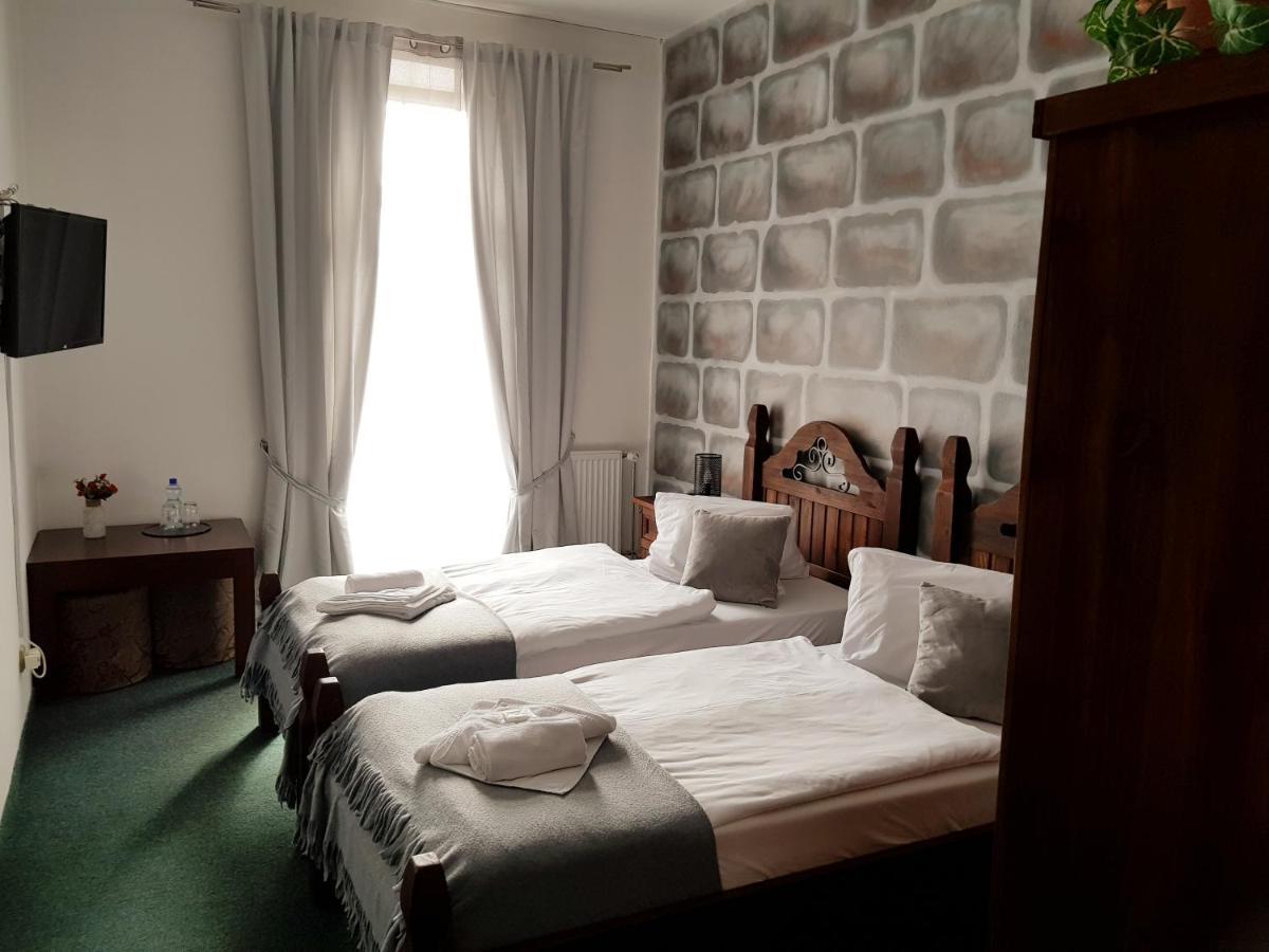 Hotel Camelot Tisá 외부 사진