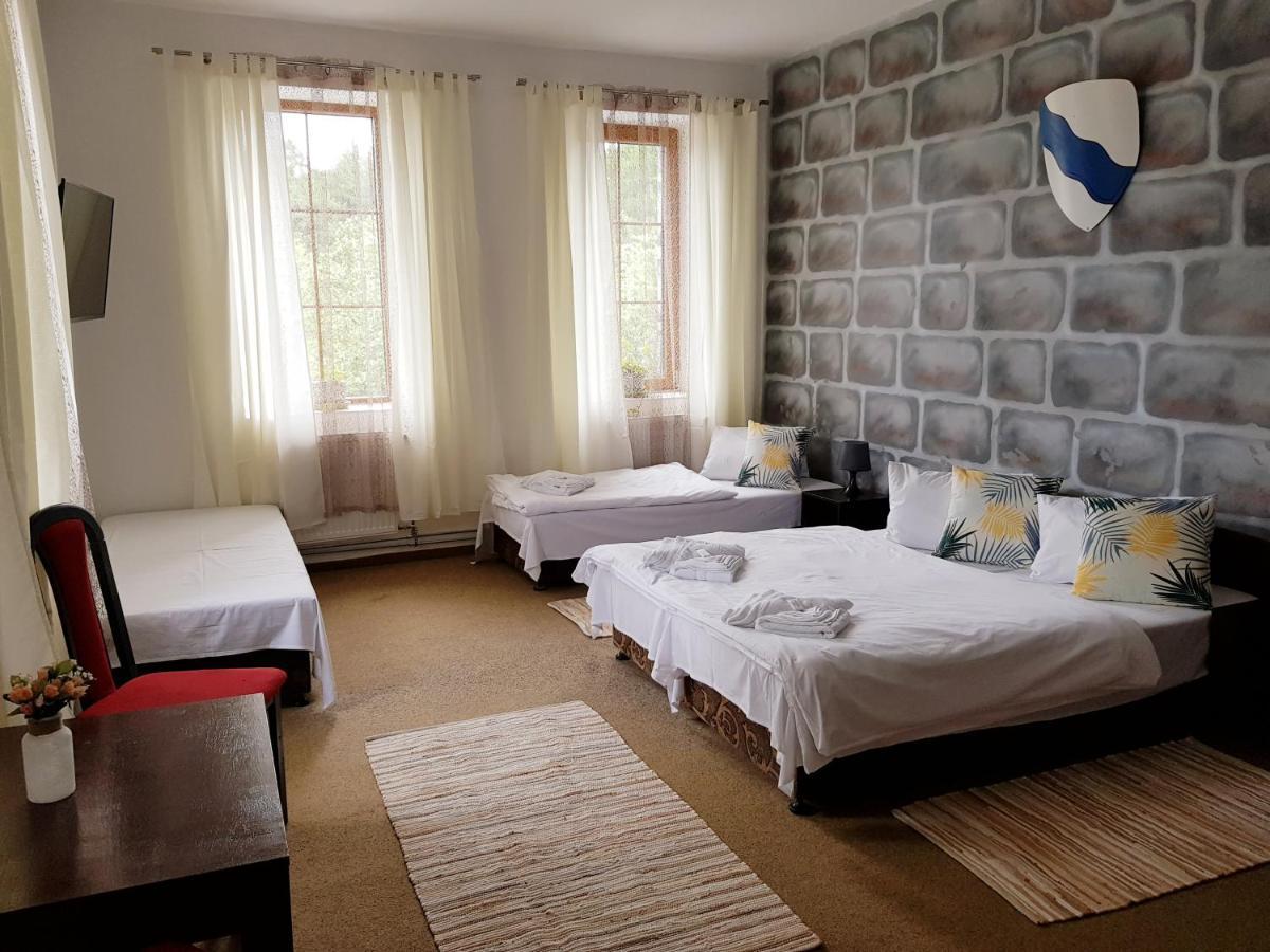 Hotel Camelot Tisá 외부 사진