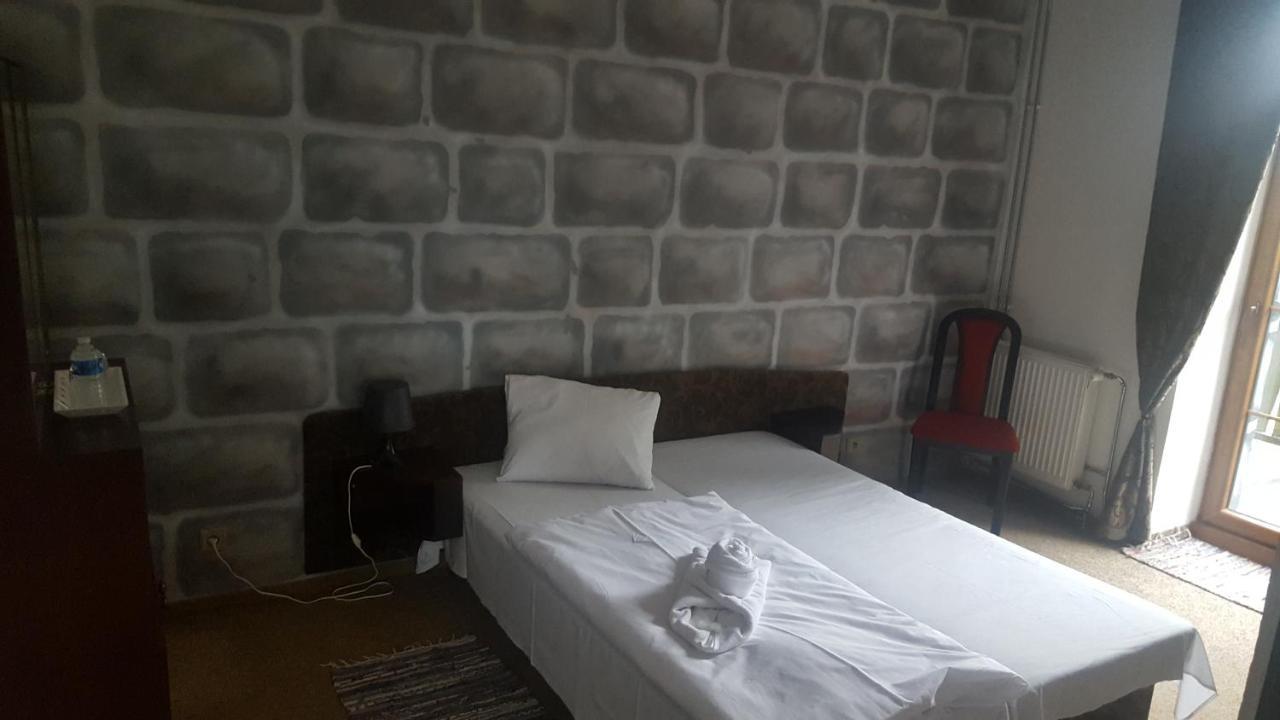 Hotel Camelot Tisá 외부 사진