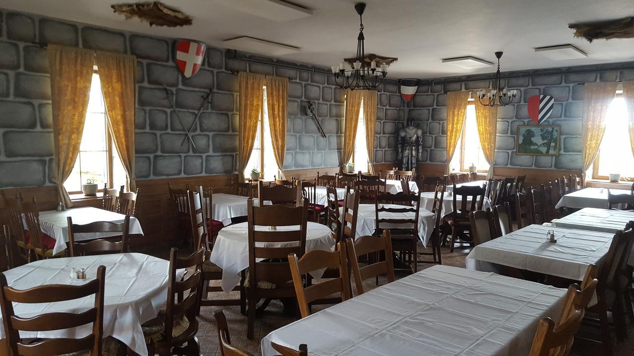 Hotel Camelot Tisá 외부 사진