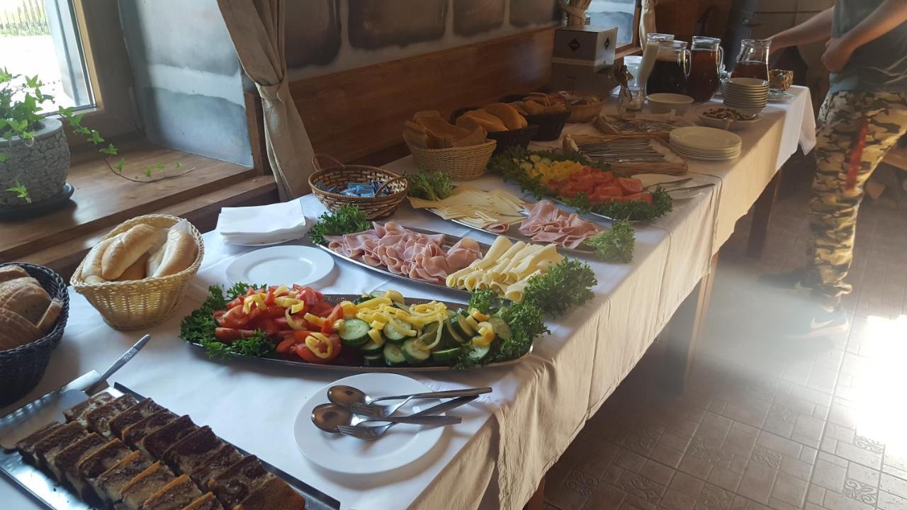 Hotel Camelot Tisá 외부 사진