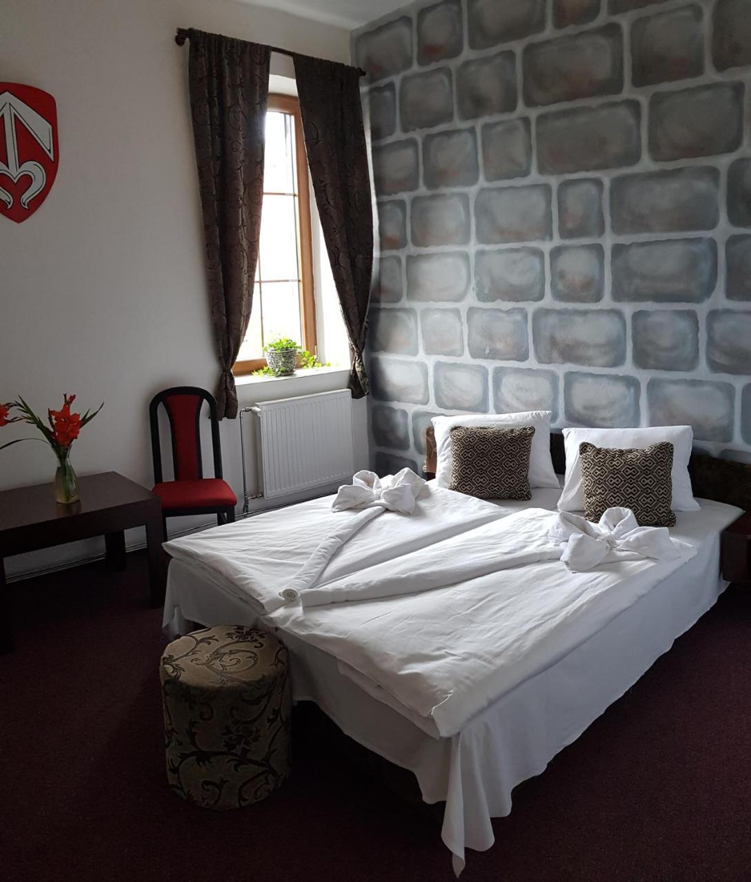 Hotel Camelot Tisá 외부 사진