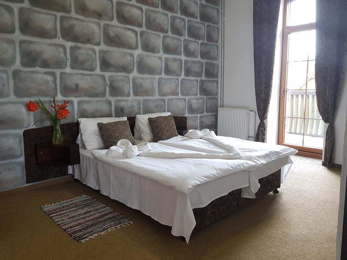 Hotel Camelot Tisá 외부 사진