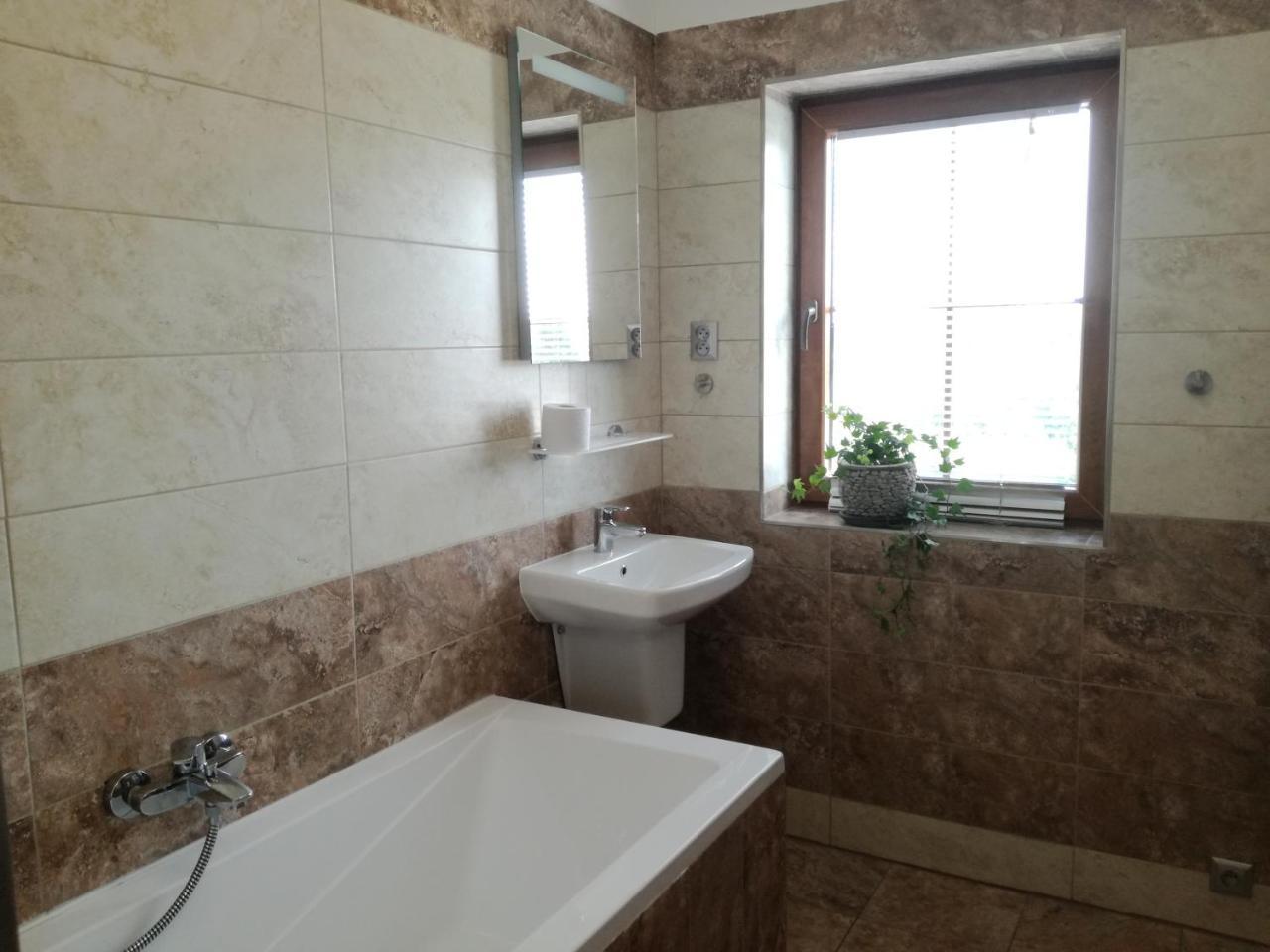 Hotel Camelot Tisá 외부 사진